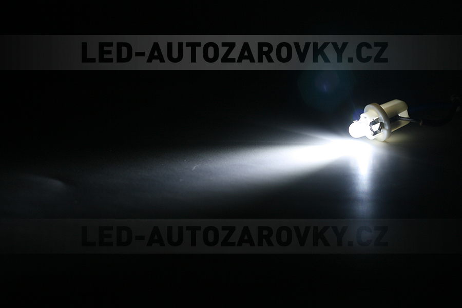 AKCE - sada LED žárovek do palubní desky, bílá barva, patice B8,5D