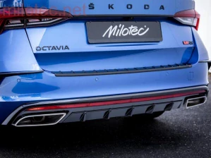 Difuzor zadního nárazníku, černý lesklý "klavírlak" - Škoda Octavia IV. RS