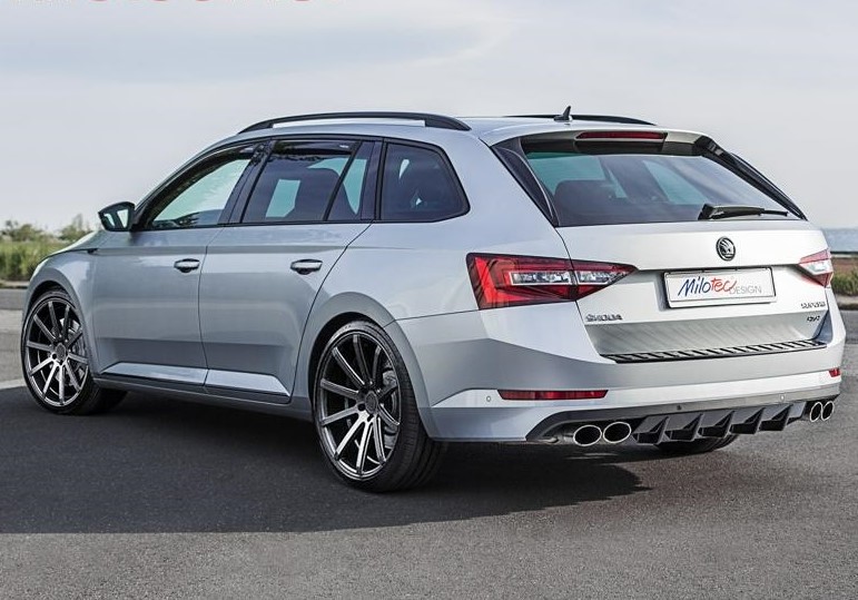 Flaps-deflektory zadního okna, černý lesklý "klavírlak" - Škoda Superb III. Sportline Combi