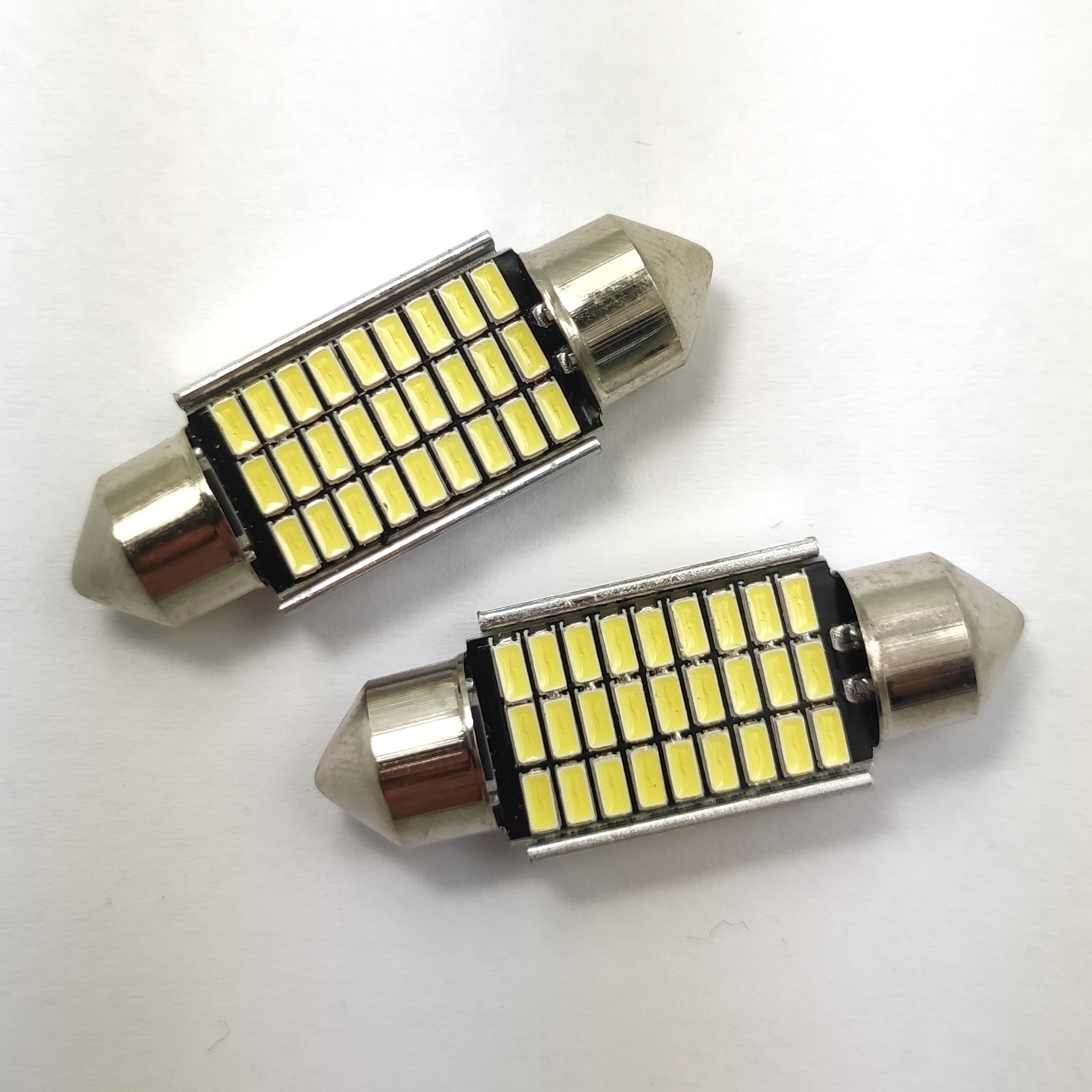 VÝPRODEJ: CANBUS sufitka bílá, 27 SMD, 36mm, 1ks