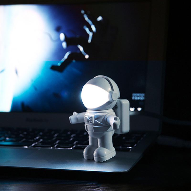 LED USB noční světlo - lampička astronaut
