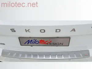 Práh pátých dveří, Alu Brush lesklý - Škoda Superb IV. 2024 –›