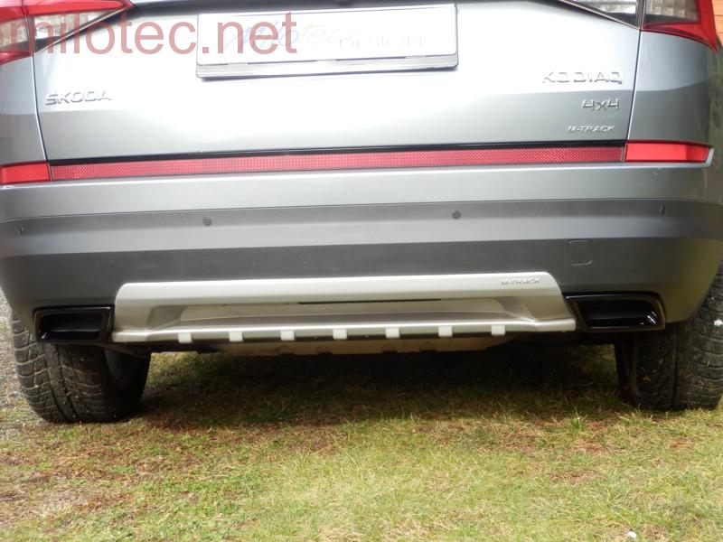Dummy XL - koncovky výfuku, černý lesklý "klavírlak" - Škoda Kodiaq