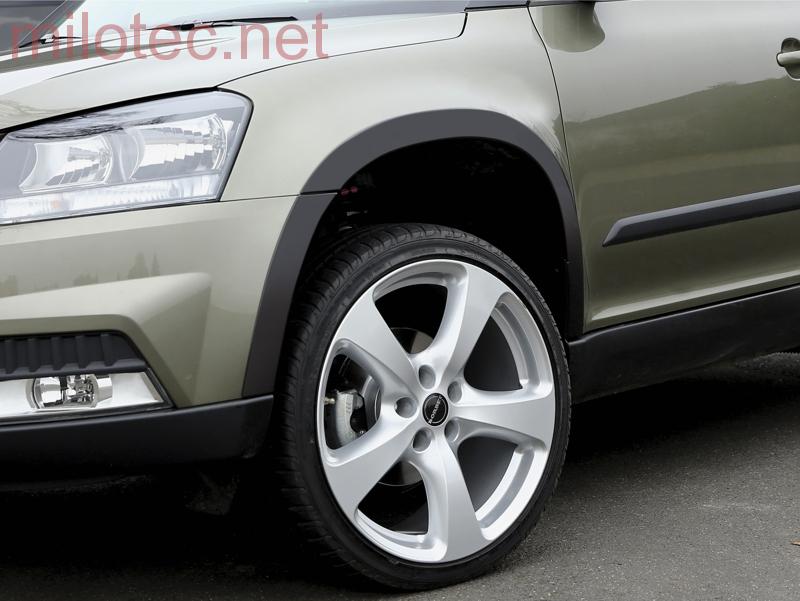 Lemy blatníků, ABS černý lesklý "klavírlak" - Škoda Yeti Outdoor Facelift