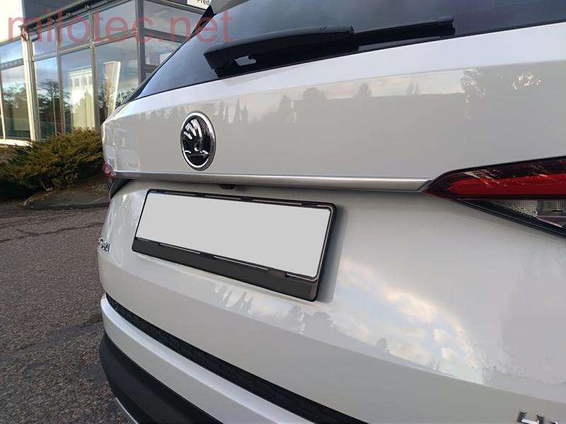 Lišta nad zadní SPZ, Alu Brush - Škoda Superb III. Combi