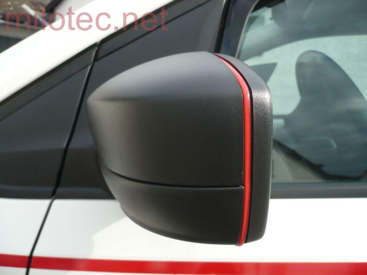 Design lišta zpětných zrcátek, červená - Škoda Superb II.