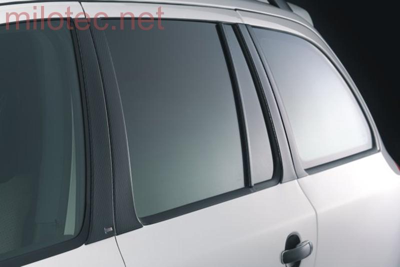 Kryty dveřních sloupků, černý lesklý "klavírlak" - Škoda Octavia II. Facelift Combi
