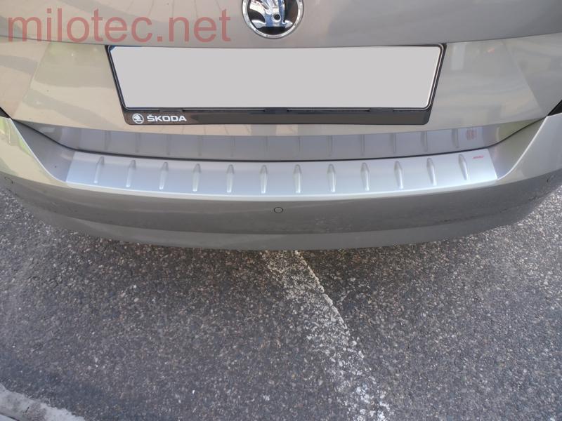Práh pátých dveří s výstupky, stříbrný matný - Škoda Fabia III. Limousine