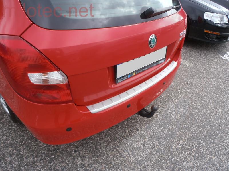 Práh pátých dveří s výstupky, stříbrný matný - Škoda Fabia II. Combi