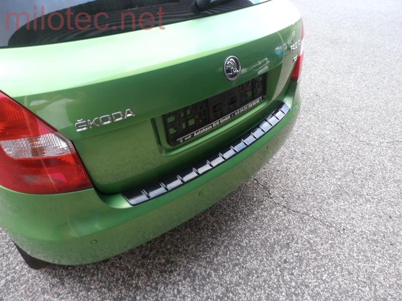 Práh pátých dveří s výstupky, černá metalíza - Škoda Fabia II. Limousine