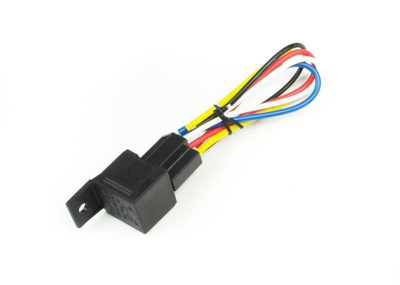 Univerzální modul pro automatické rozsvícení DRL světel, relé + kabelový svazek