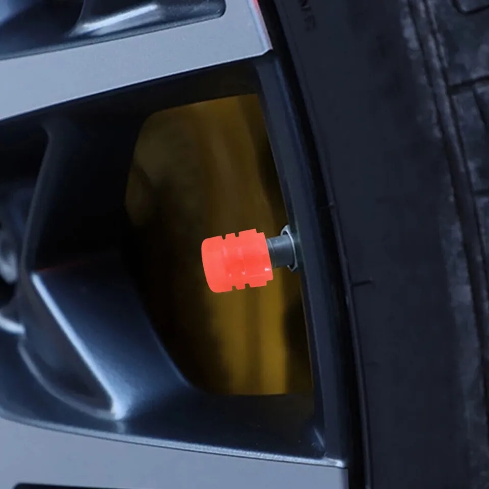 Svítící červené čepičky ventilků na kolo, auto a motorku, sada 4ks
