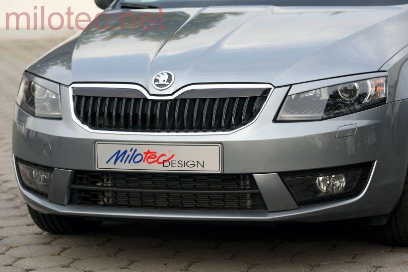 Kryty světlometů (mračítka), černý lesklý "klavírlak" - Škoda Octavia III.