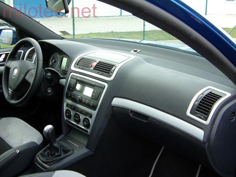 Dekory interiéru, rámečky ventilace, stříbrný matný - Škoda Octavia II. Facelift