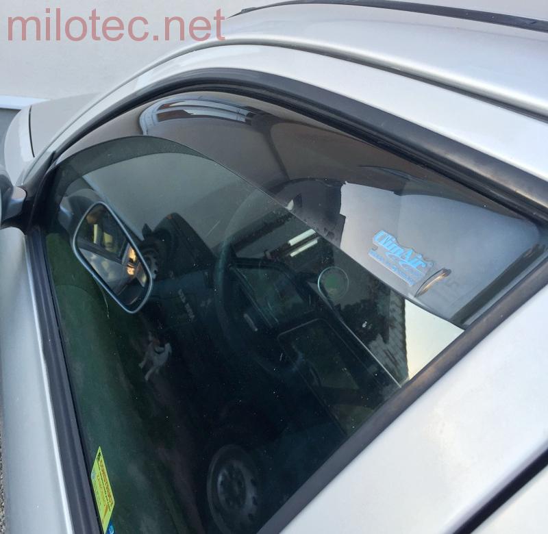 Větrné clony (ofuky), přední - Škoda Octavia I. Limousine/Combi
