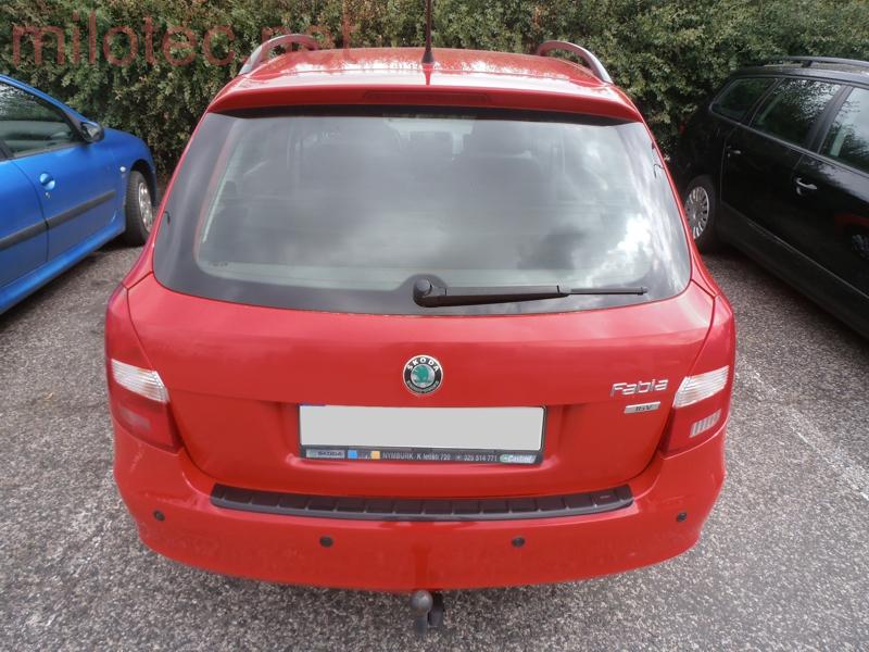 Práh pátých dveří s výstupky, černá metalíza - Škoda Fabia II. Combi