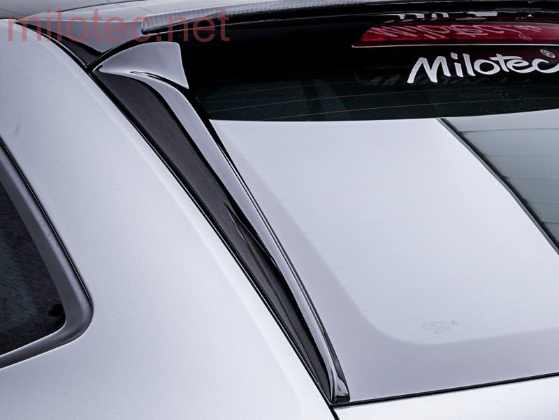 Flaps-deflektory zadního okna, černý lesklý "klavírlak" - Škoda Octavia III. RS Combi