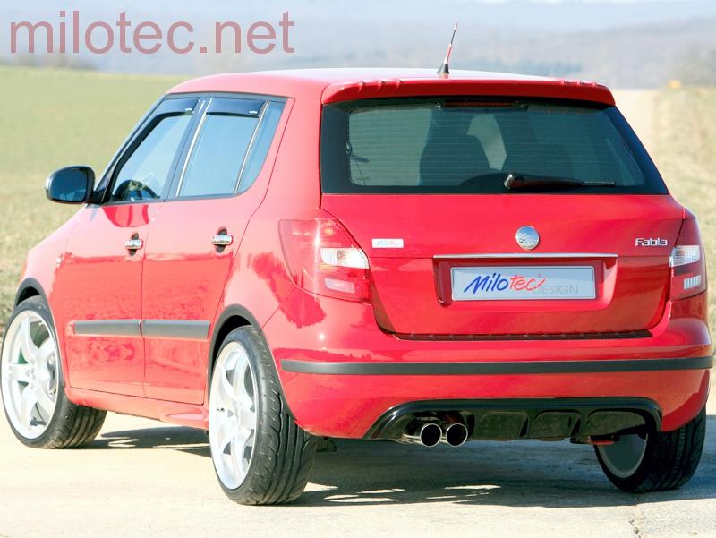 Difuzor zadního nárazníku, černý lesklý "klavírlak" - Škoda Fabia II. Limousine