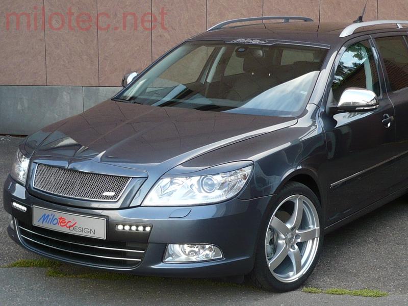 Kryty světlometů (mračítka) "RS", černý lesklý "klavírlak" - Škoda Octavia II. Facelift