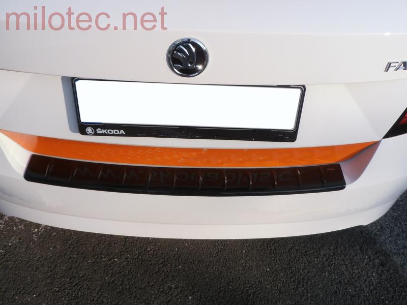 Práh pátých dveří s výstupky, černý lesklý "klavírlak" - Škoda Fabia III. Limousine