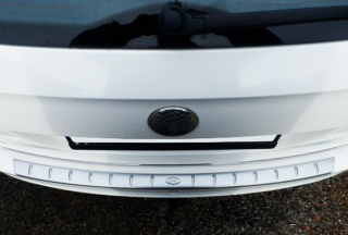 Práh pátých dveří s výstupky, Alu Brush - Škoda Superb II. Combi