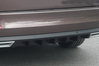 Difuzor zadního nárazníku, černý lesklý "klavírlak" - Škoda Octavia III.