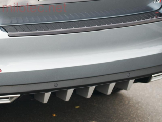 Difuzor zadního nárazníku s převleky, černý lesklý "klavírlak" - Škoda Octavia III.