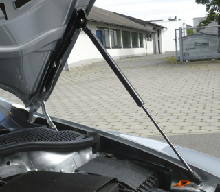 Plynová vzpěra kapoty motoru - Škoda Octavia II. Facelift