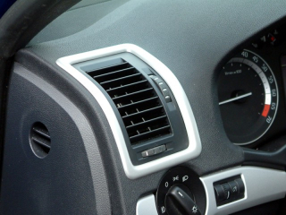 Dekory interiéru, rámečky ventilace, stříbrný matný - Škoda Octavia II.