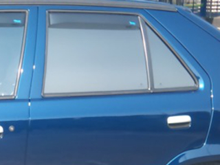 Větrné clony (ofuky), zadní - Škoda Felicia
